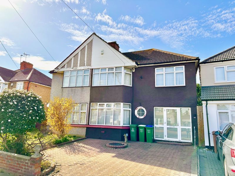 3 bed semidetached house for sale in Penhill Road, Bexley DA5, £