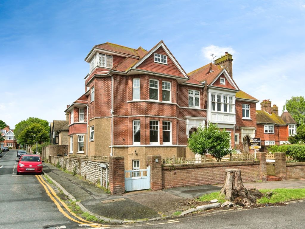 2 bed flat for sale in Darley Road, Eastbourne BN20, £250,000 Zoopla