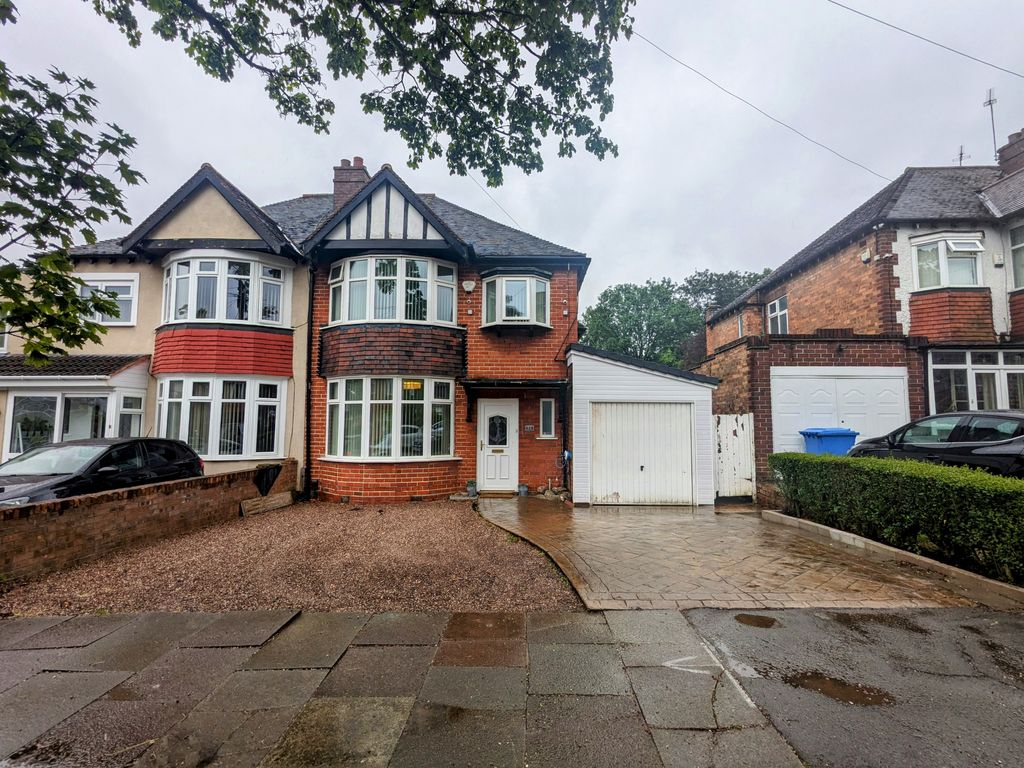3 bed semidetached house to rent in Cherry Orchard Road, Handsworth