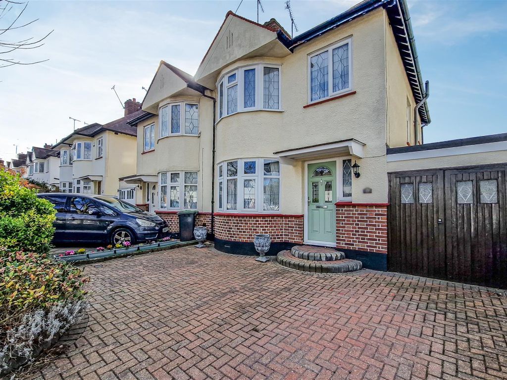3 bed semidetached house for sale in Parkstone Drive, SouthendOnSea SS2, £475,000 Zoopla