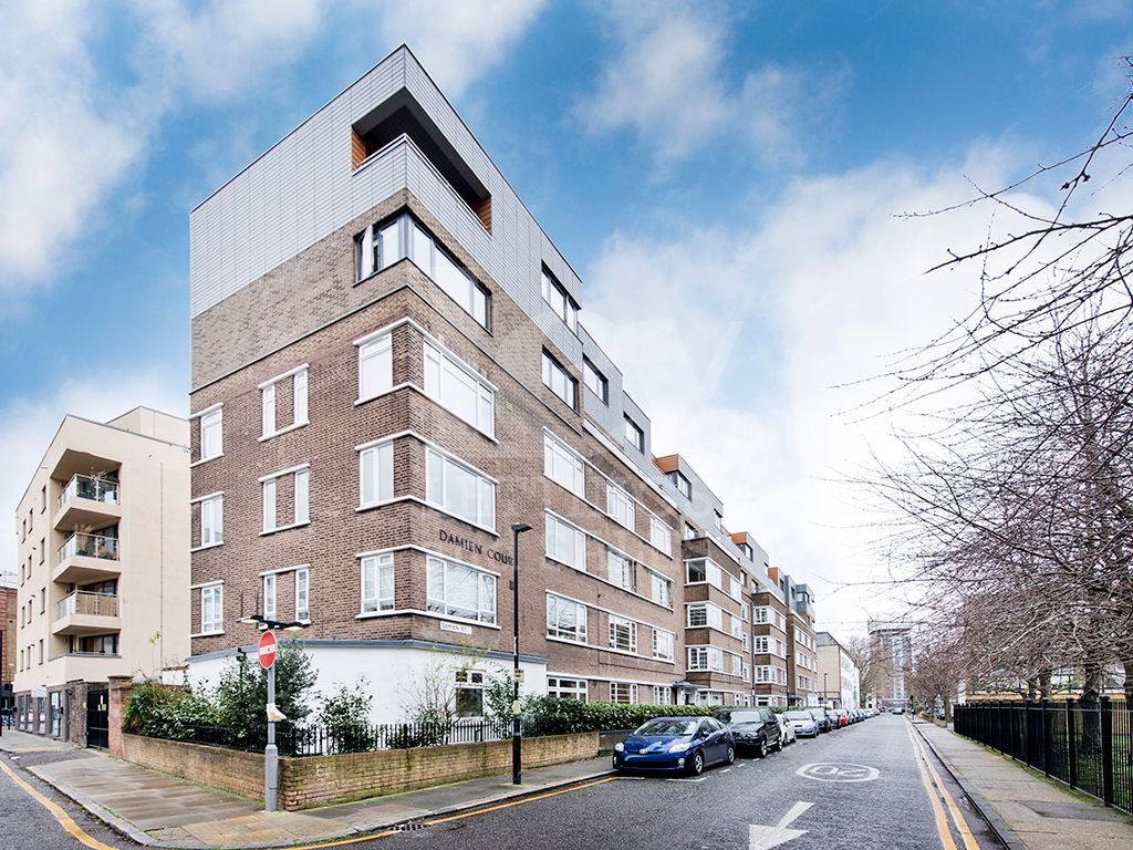 Damien Street, London E1