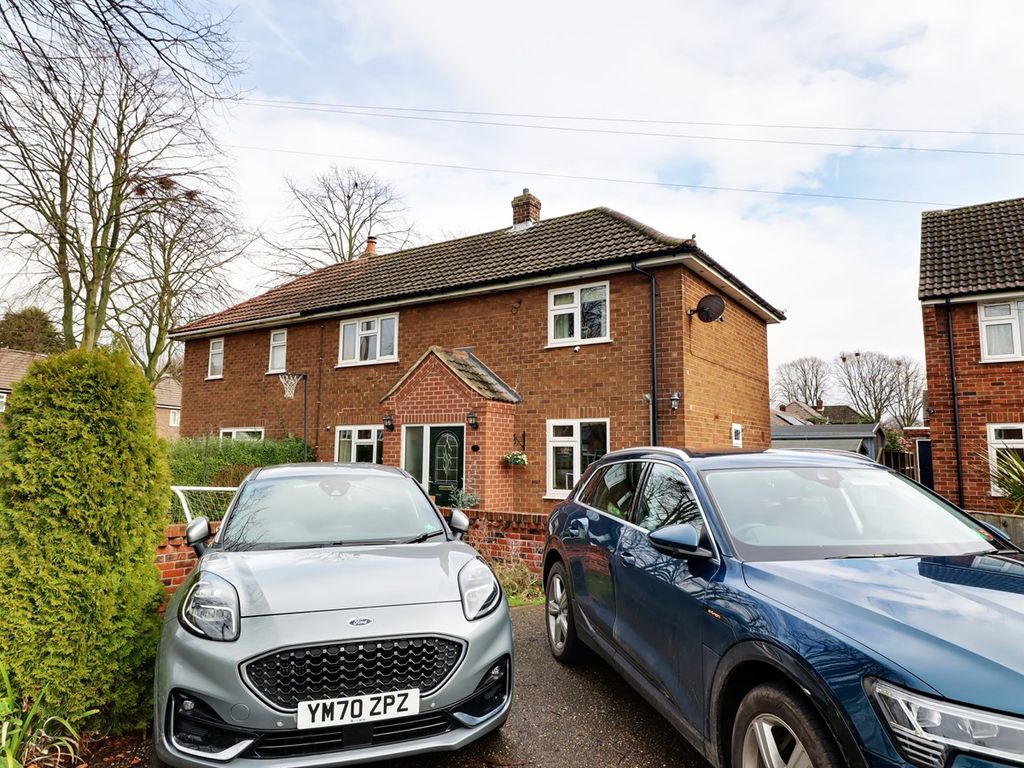 3 bed semidetached house for sale in Guisefield Road, Epworth