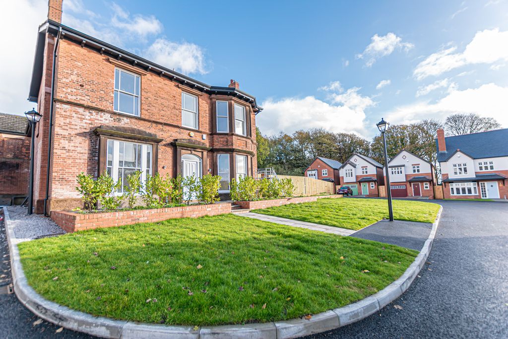 New home, 5 bed detached house for sale in The Hamlets, West Street