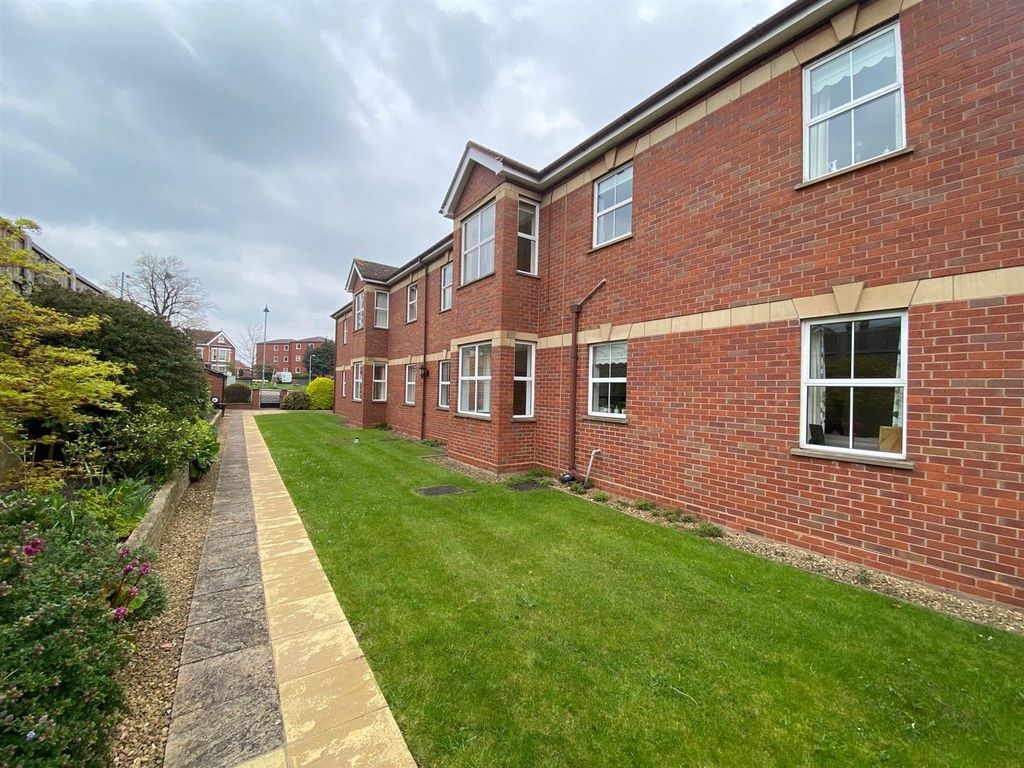1 bed flat for sale in Barnards Green Road, Malvern WR14 Zoopla