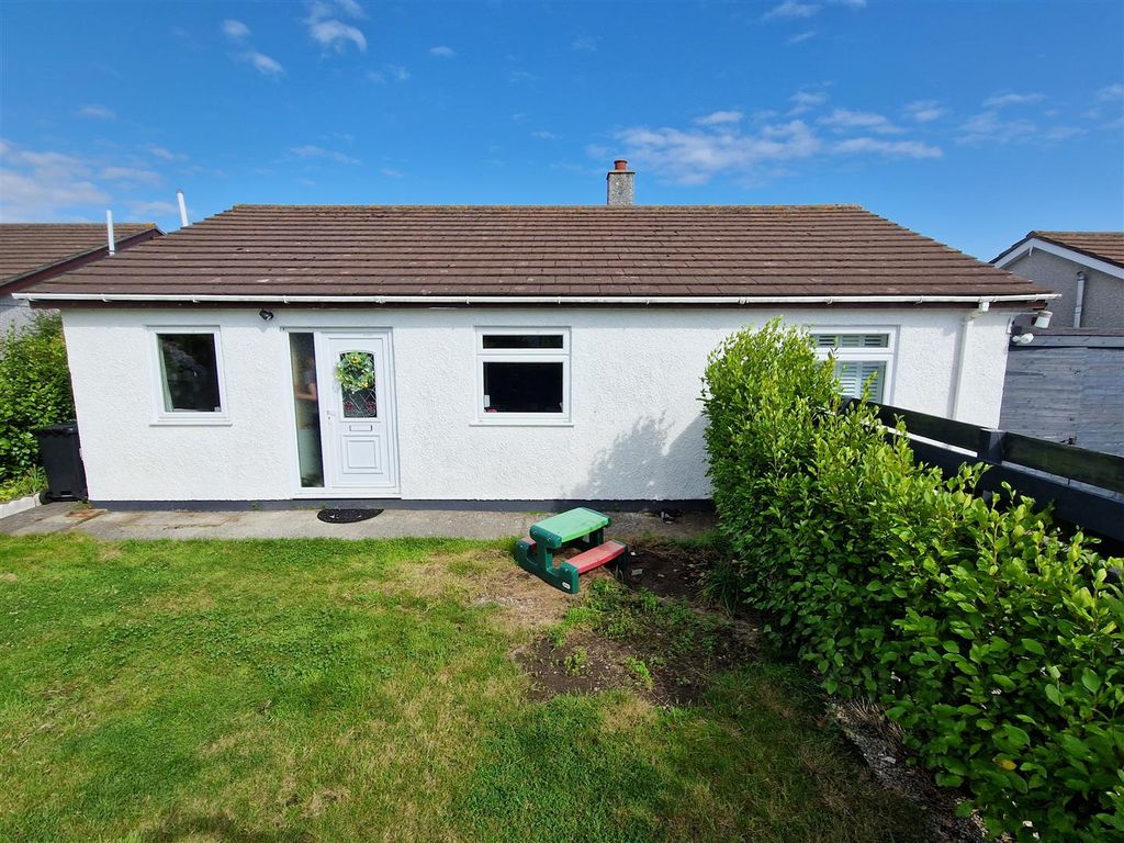 3 bed detached bungalow for sale in Prospect Close, Higher Lane, Ashton, Helston TR13, £375,000