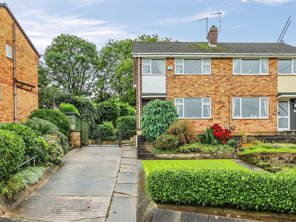 3 bed semidetached house for sale in Laceyfields Road, Heanor DE75, £