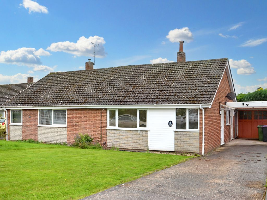 2 bed detached bungalow for sale in Hampton Drive, Newport TF10, £