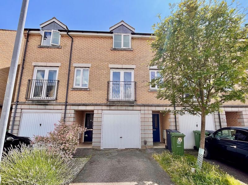 2 bed terraced house for sale in Vincent Close, Great Yarmouth NR31