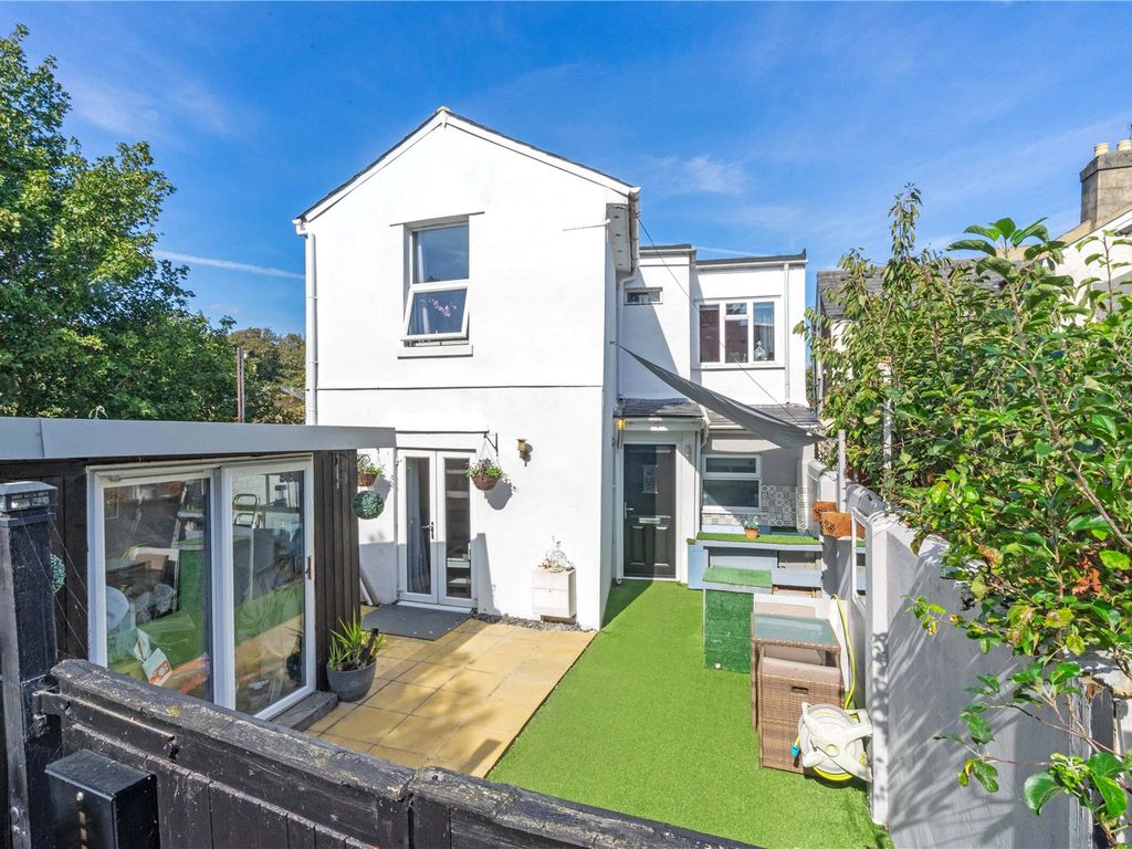 3 bed detached house for sale in Stanley Road, Tunbridge Wells TN1, £