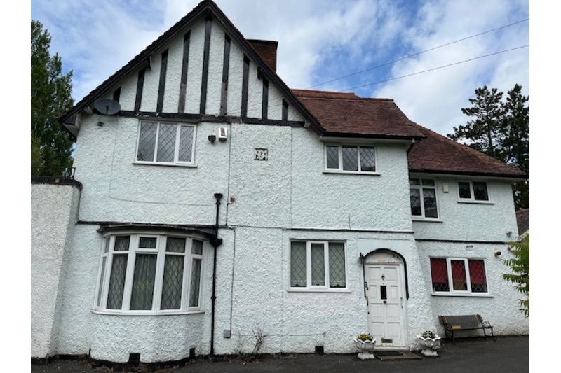 3 bed flat to rent in Rednal Road, Kings Norton, Birmingham B38, £1,300