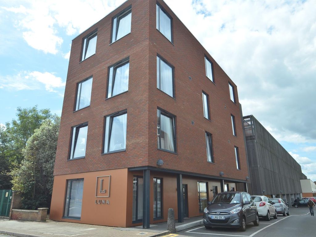 1 bed flat to rent in Luna Apartments, Field End Road, Eastcote HA4, £