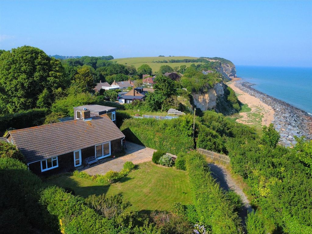 3 bed detached bungalow for sale in Sea Road, Fairlight, Hastings TN35