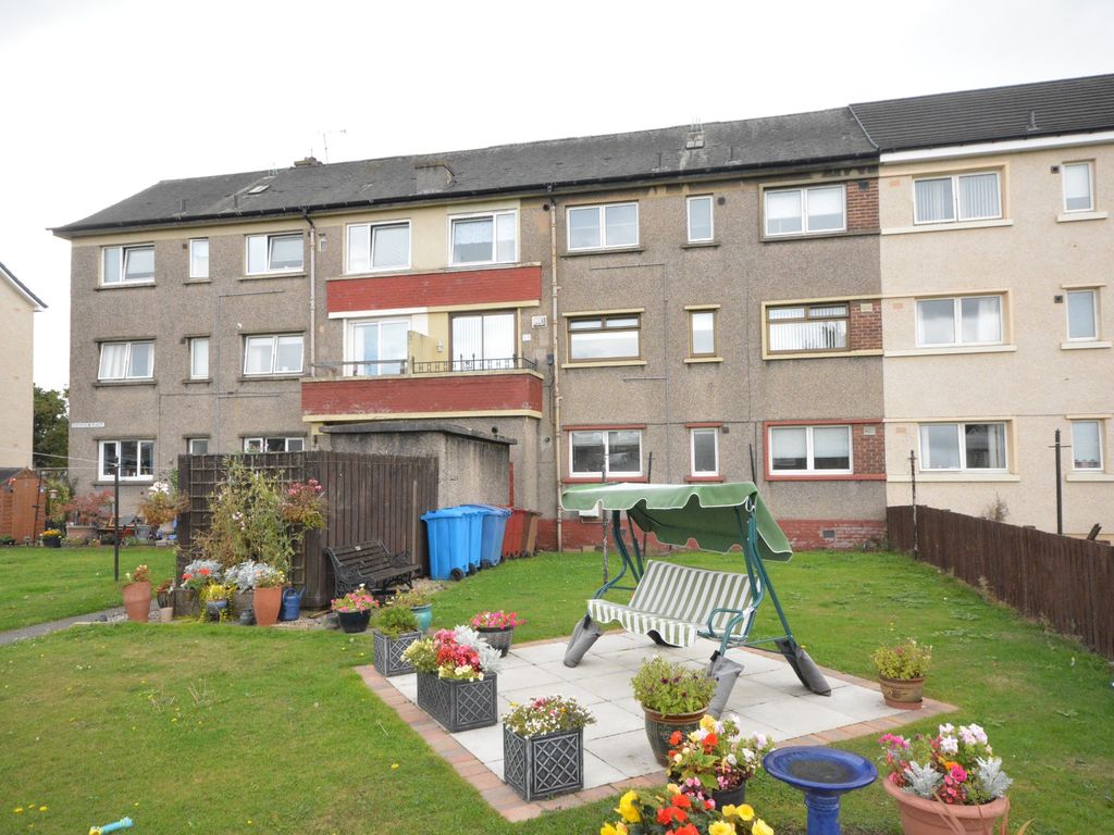 2 bed flat for sale in Chisholm Place, Grangemouth, Stirlingshire FK3