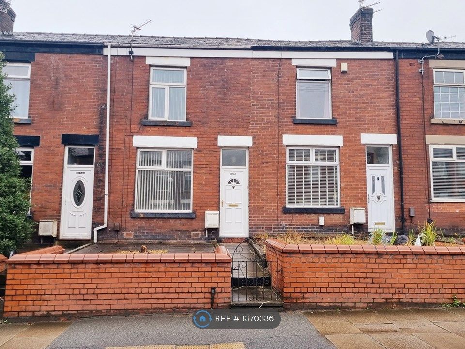 2 bed terraced house to rent in Bury Road, Bolton BL2 Zoopla