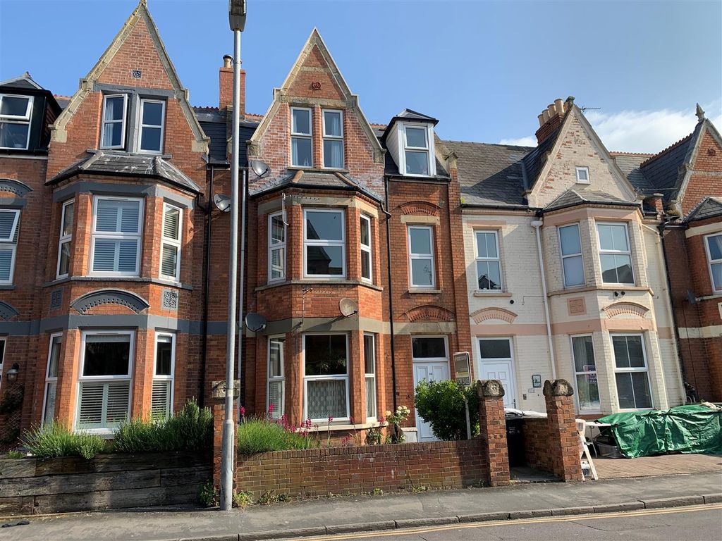 2 bed flat for sale in College Street, BurnhamOnSea TA8 Zoopla