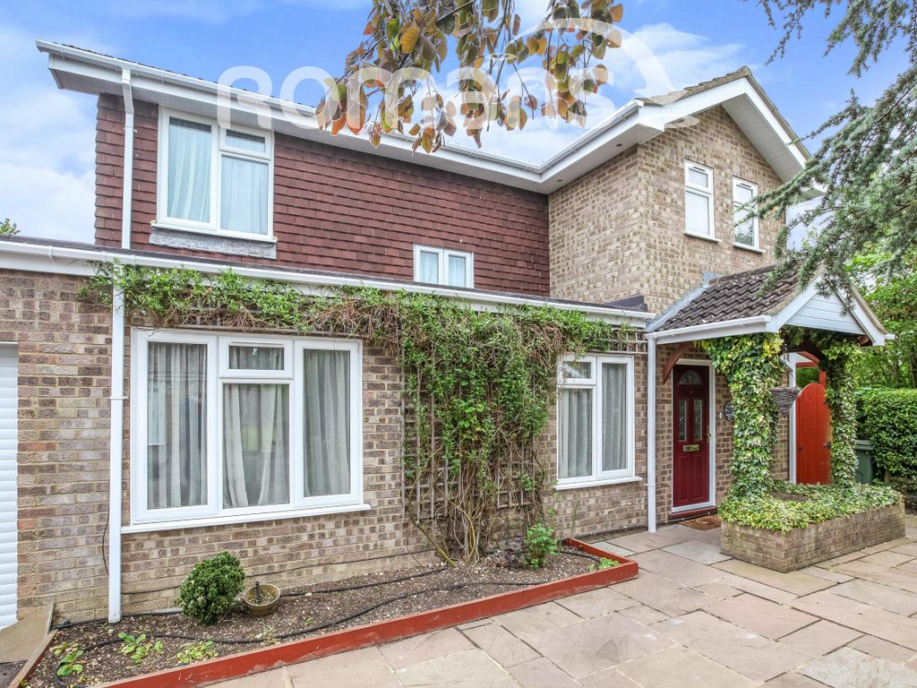 4 bed detached house to rent in Treesmill Drive, Maidenhead SL6 Zoopla