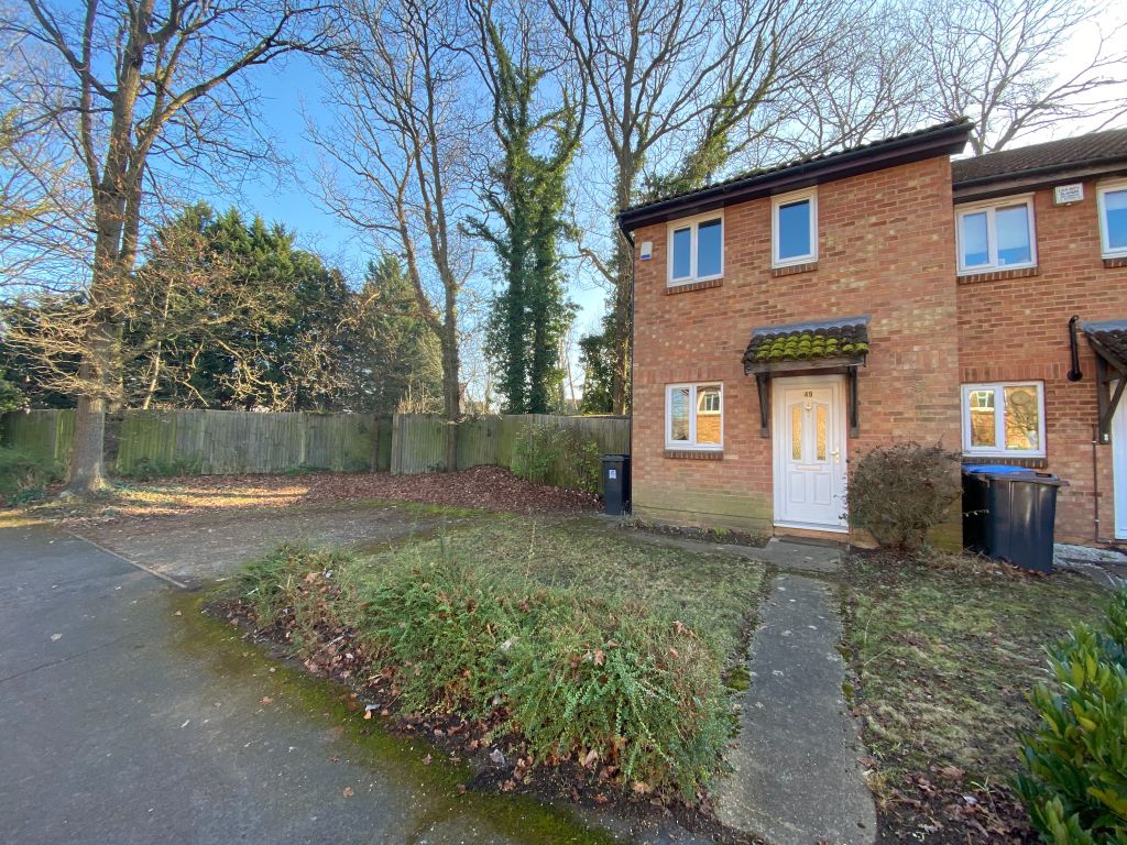 2 bed end terrace house for sale in Wych Hill Park, Hook Heath, Woking