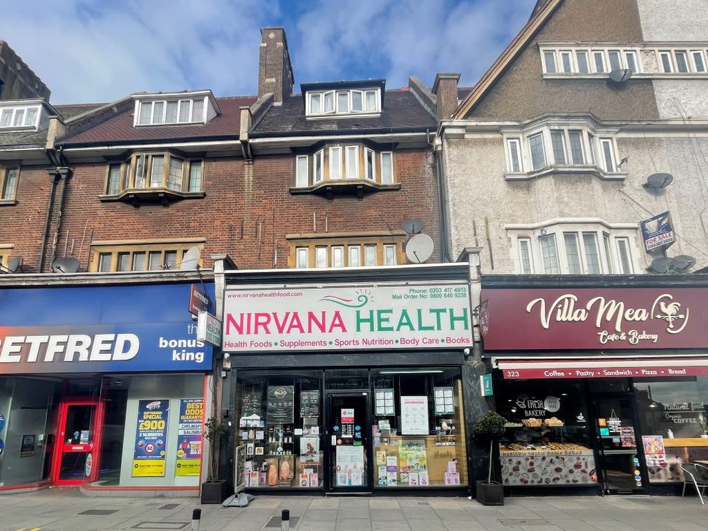 321B Green Lanes, Palmers Green, London N13  