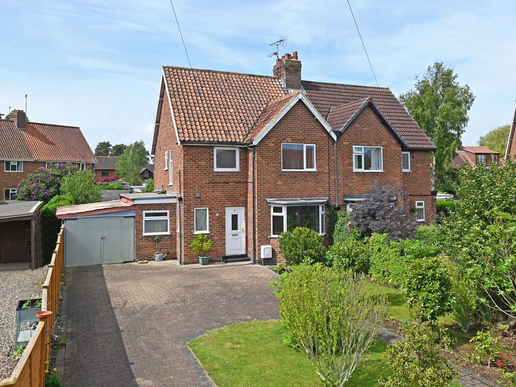 3 bed semidetached house for sale in The Crescent, Heslington, York