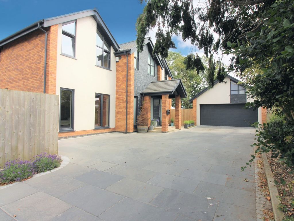 4 bed detached house for sale in Oldfield Carr Lane, PoultonLeFylde FY6 Zoopla