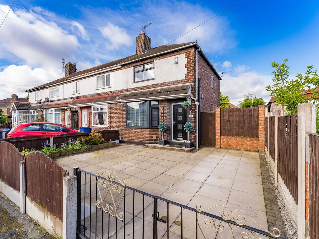 3 bed end terrace house for sale in Moseley Avenue, Warrington WA4, £