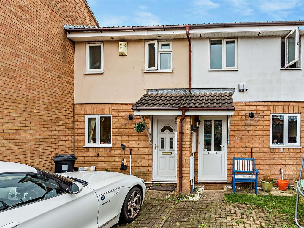 2 bed terraced house for sale in Oaktree Crescent, Bradley Stoke