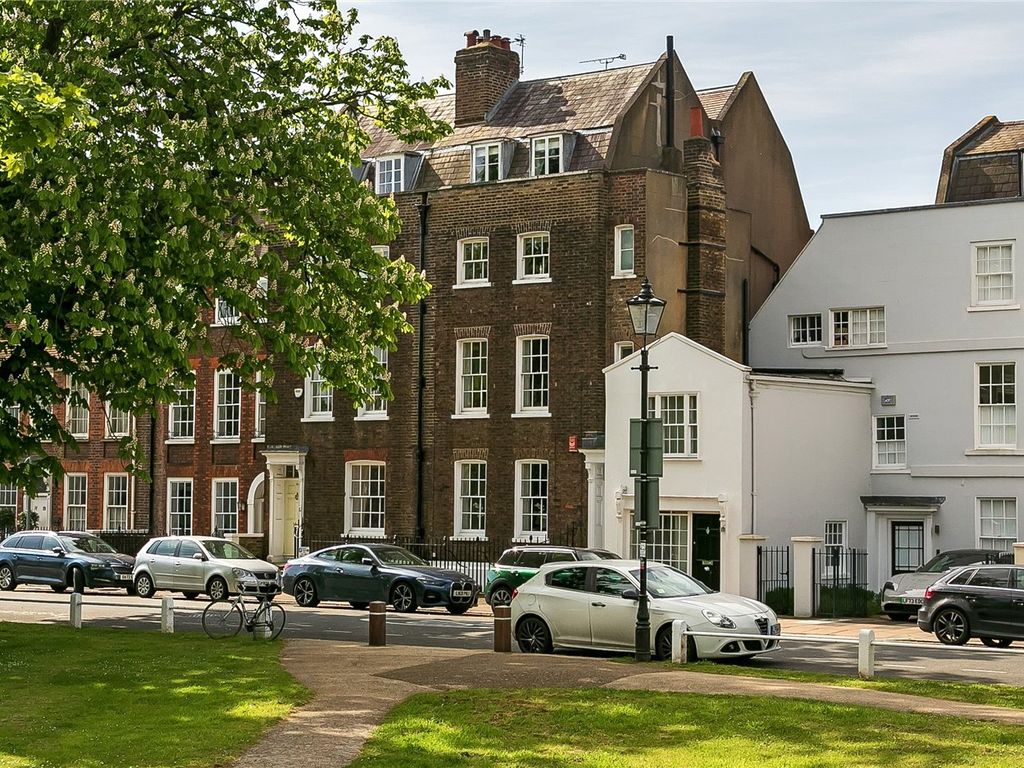 4 bed detached house for sale in Kew Green, Kew, Surrey TW9, £2,750,000 Zoopla