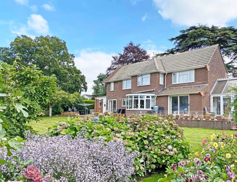 4 bed detached house for sale in Exeter Road, Honiton EX14 Zoopla