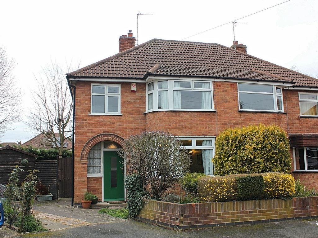 3 bed semidetached house for sale in Warmsley Avenue, Wigston LE18