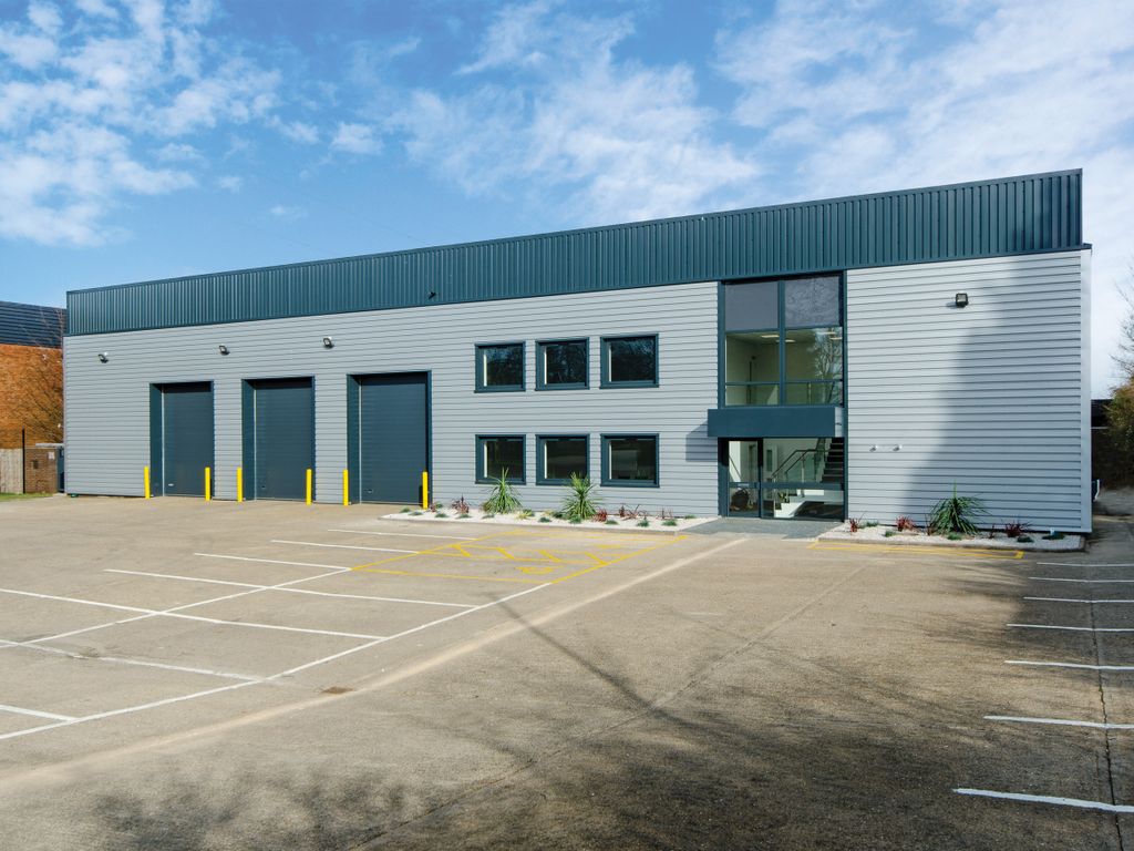 Industrial to let in Unit 36 Woodside Industrial Estate, Verey Road