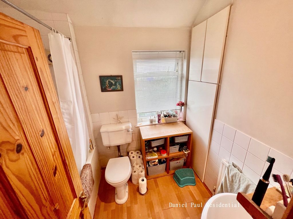 4 bed end terrace house for sale in Creighton Road, London W5, £850,000