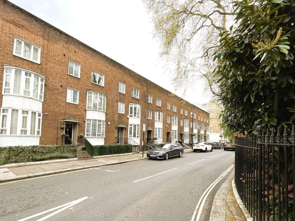 5 bed terraced house for sale in Hyde Park Square, London W2, £