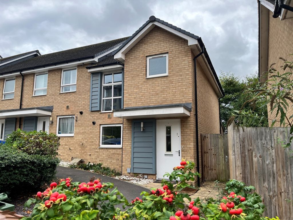 3 bed end terrace house for sale in Egerton Close, Belvedere DA17, £