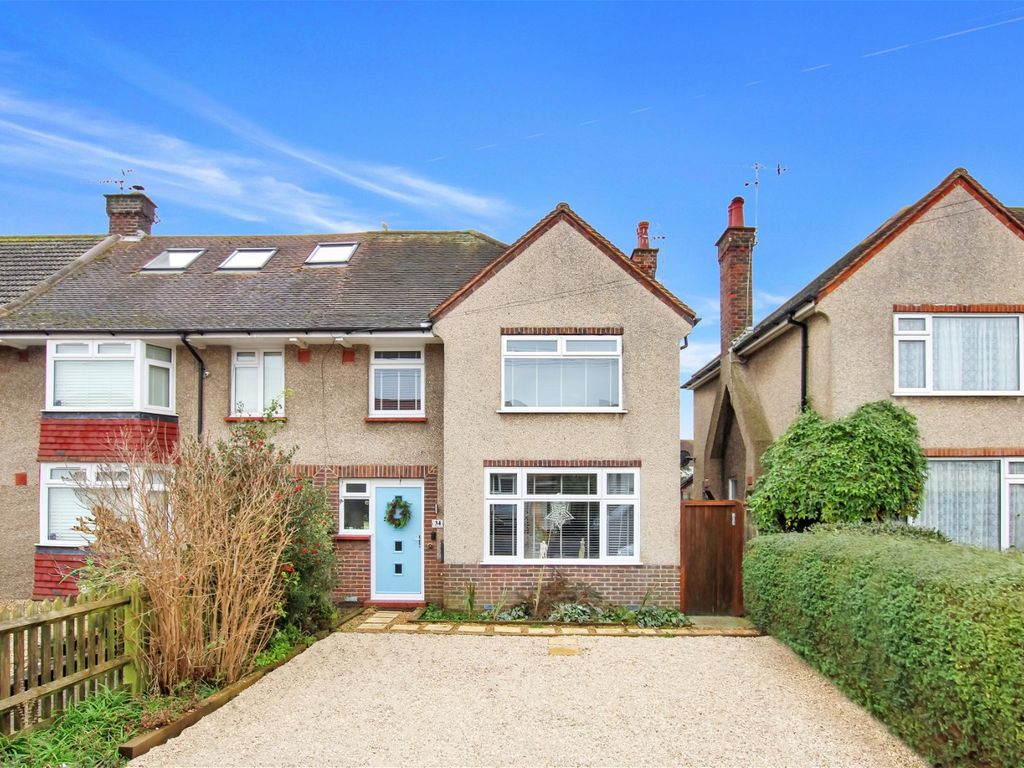 3 bed end terrace house for sale in Goldsmith Road, Broadwater