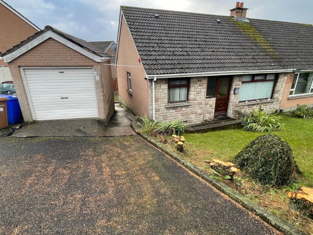 4 bed semidetached house to rent in Saratoga Avenue, Newtownards