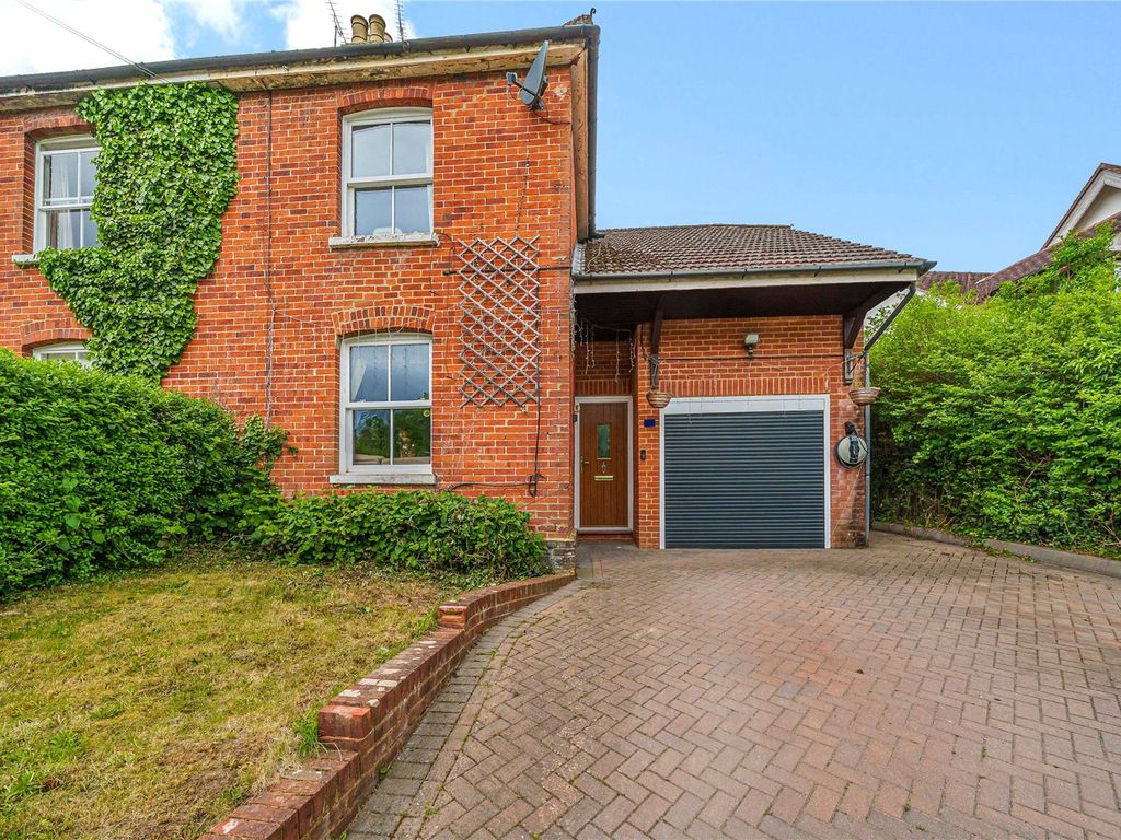3 bed semidetached house for sale in Rosemary Lane, Rowledge, Farnham