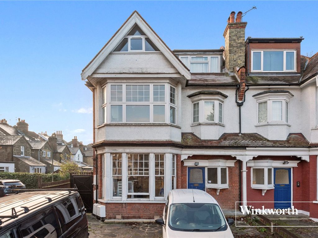 Moss Hall Grove, North Finchley, London N12  