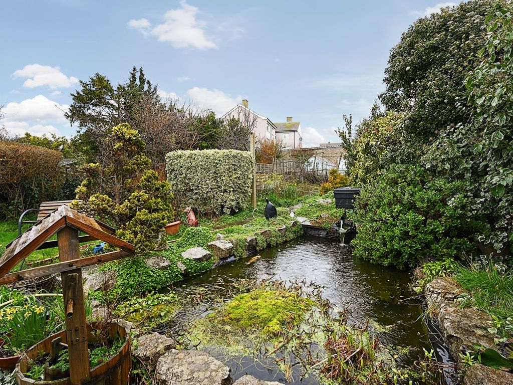 3 bed bungalow for sale in Holmbush Way, Southwick, West Sussex BN42, £