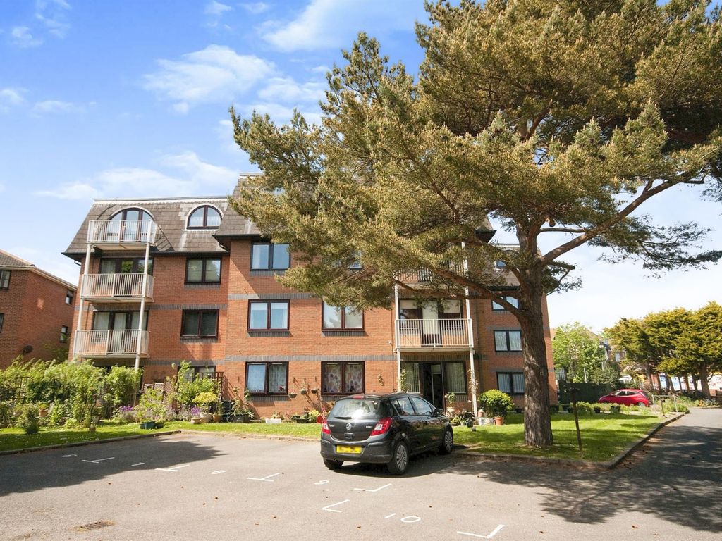 2 bed flat for sale in Springfield Road, St. LeonardsOnSea TN38 Zoopla