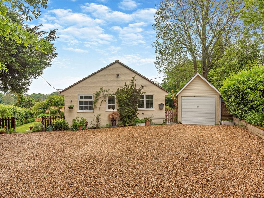 3 bed bungalow for sale in Heath End, Newbury, Hampshire RG20, £575,000
