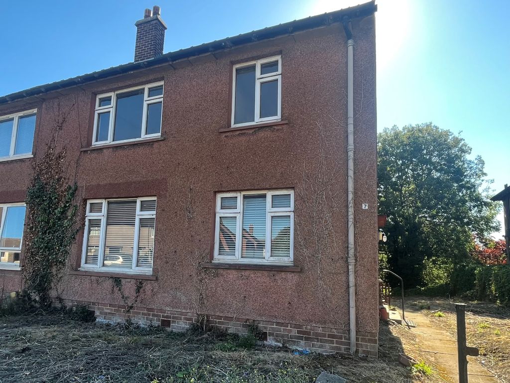 4 bed semidetached house for sale in Waverley Terrace, Stenhousemuir