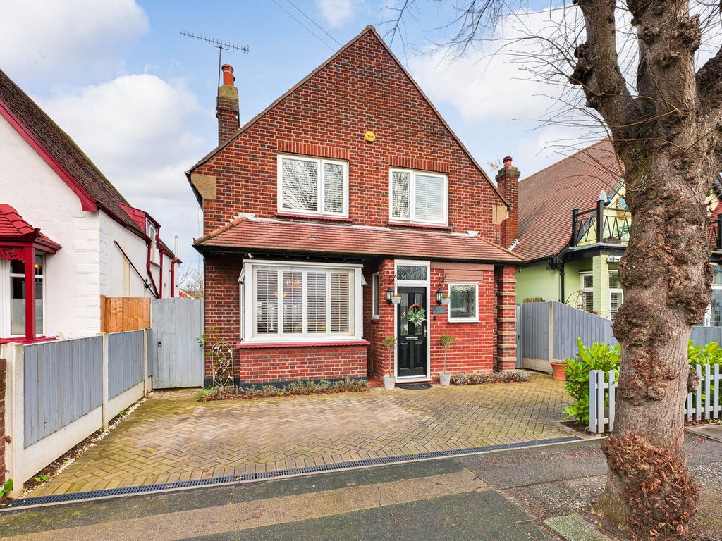 3 bed detached house for sale in Trinity Road, SouthendOnSea SS2 Zoopla