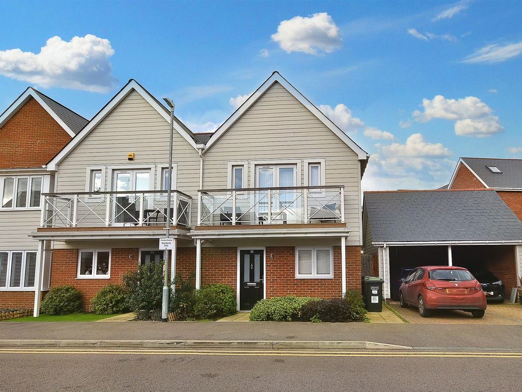 3 bed semidetached house to rent in Amisse Drive, Snodland ME6 Zoopla