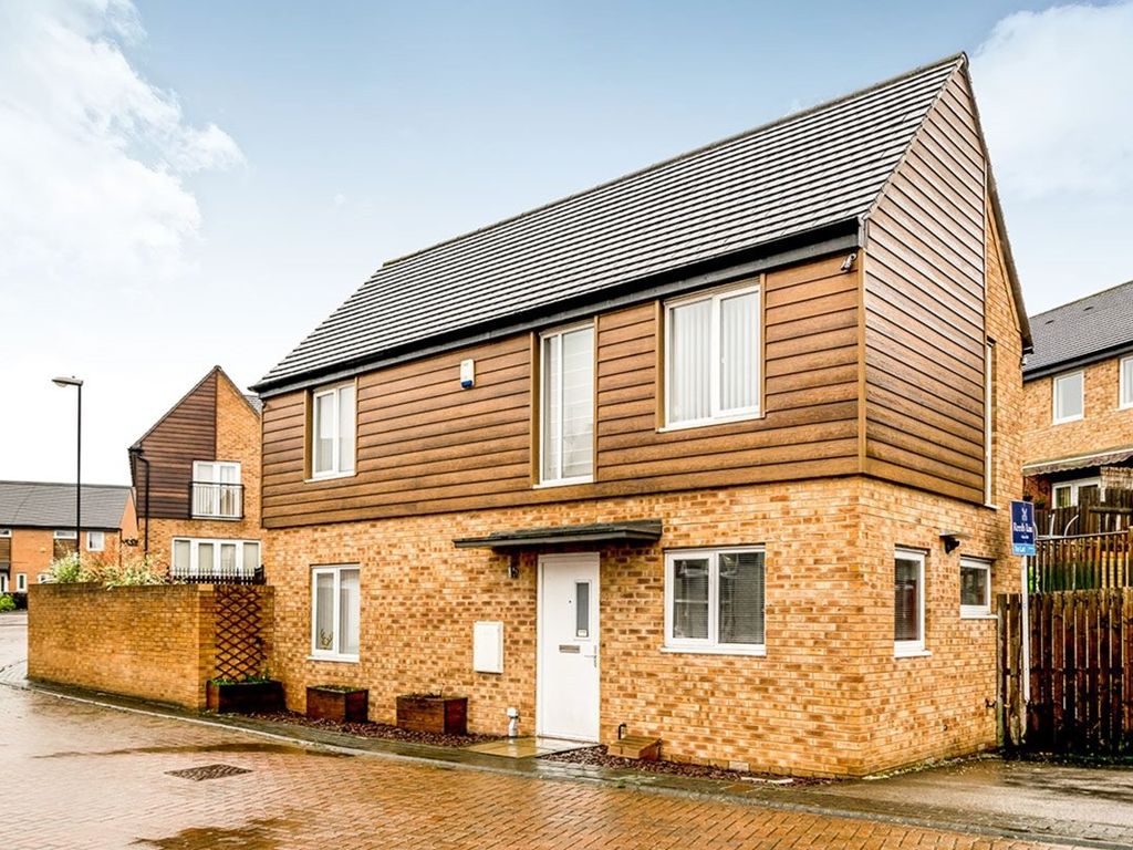 2 bed detached house for sale in Parkside Crescent, Seacroft, Leeds