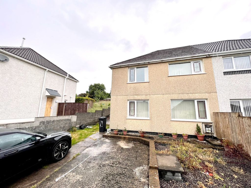 3 bed semidetached house for sale in Cae Mawr, Seven Sisters, Neath