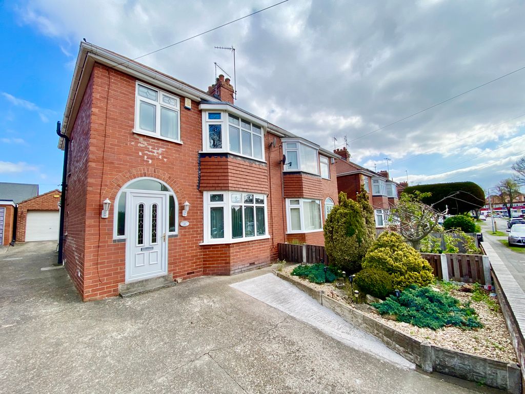 3 bed semidetached house for sale in Shepherds Avenue, Worksop S81