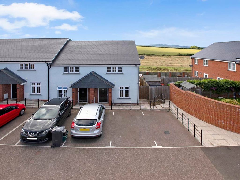 2 bed end terrace house for sale in Juniper Drive, Dawlish EX7, £