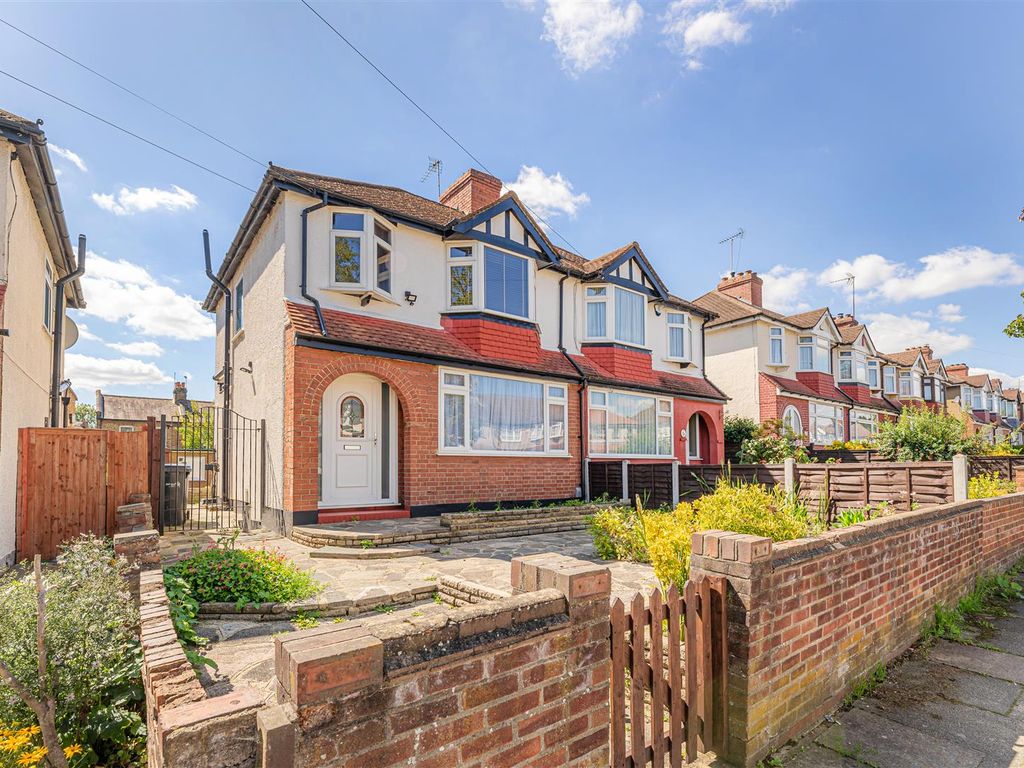 3 bed semidetached house for sale in Ascot Gardens, Enfield EN3, £