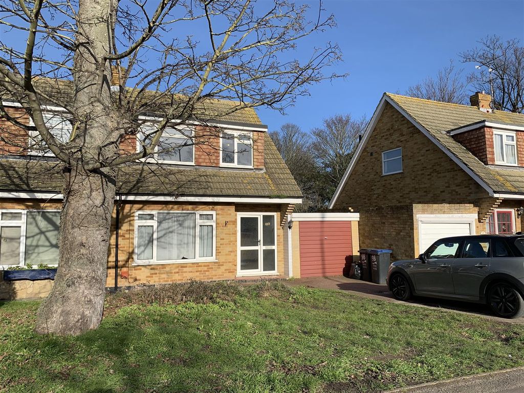 3 bed semidetached house to rent in Bromstone Road, Broadstairs CT10