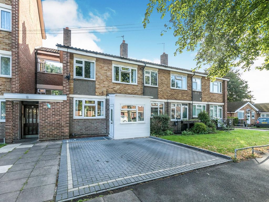 3 bed property to rent in Horrell Road, Sheldon, Birmingham B26, £1,200